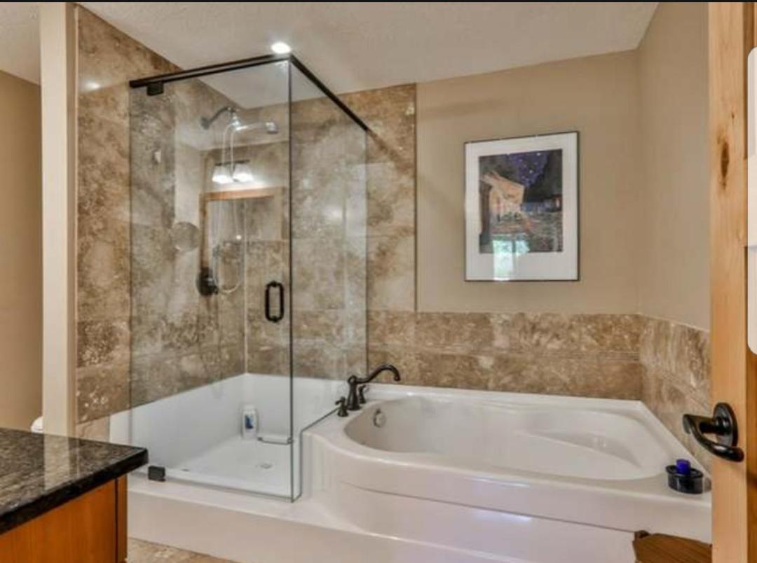 Luxurious Rundle Cliffs Lodge In Spring Creek Canmore Kültér fotó